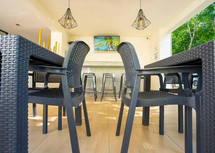 Luxury With Poll Appartement *