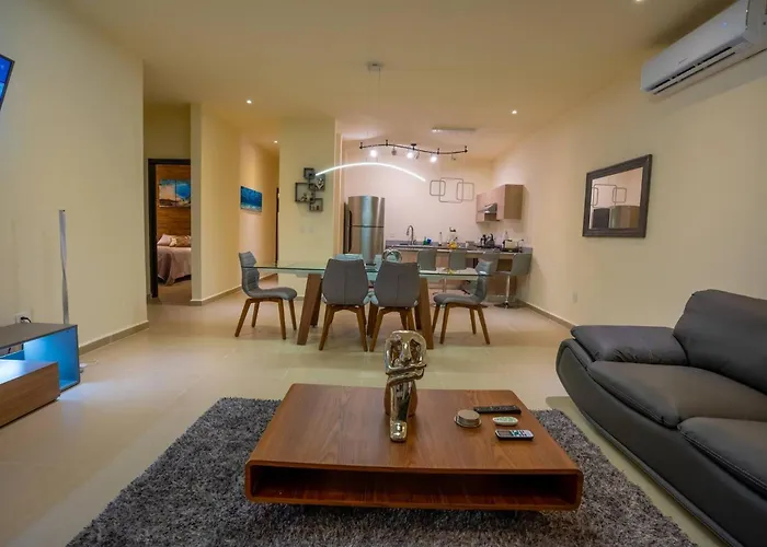 Luxury With Poll Appartement
